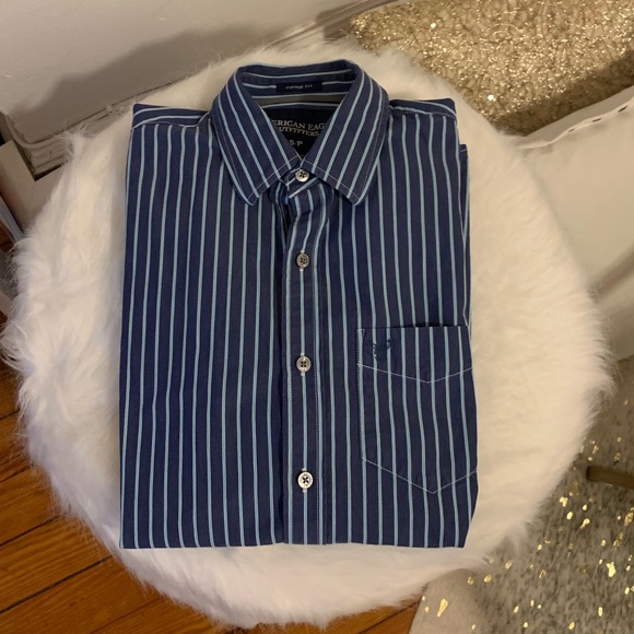 SOLD: Men’s Button Down Shirt - Picture 3 of 4